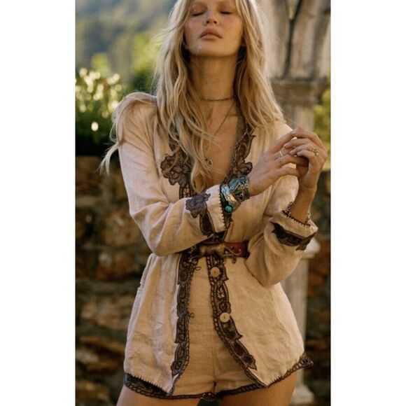 Chasing Unicorns Everyday is a Winding Road Linen Cutwork Blazer SZ Small - Picture 1 of 5